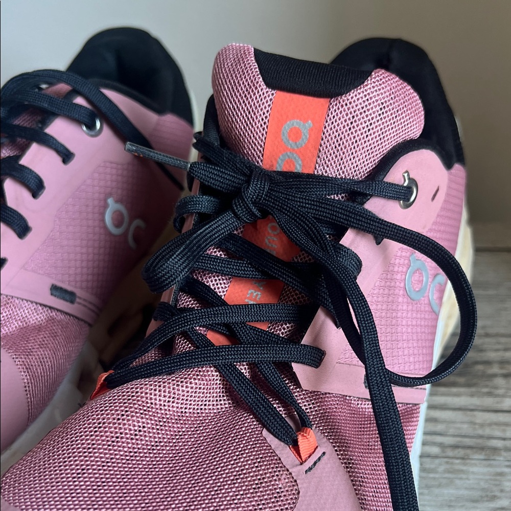 On Running Women's Cloudflyer Sneakers - Pink Dustrose Women’s 9.5 - Picture 12 of 14